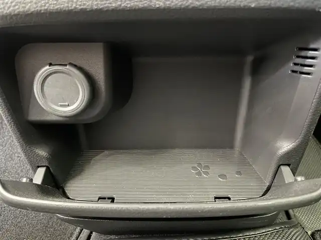 日産 サクラ X 鹿児島県 2023(令5)年 1.1万km ライトブルー ナビ/(フルセグTV/Bluetooth/DVD/CD)/インテリジェント エマージェンシーブレーキ/踏み間違い衝突防止アシスト/インテリジェント LI（車線逸脱防止支援システム）/インテリジェント FCW（前方衝突予測警報）/インテリジェント DA（ふらつき警報）/標識検知機能/先行車発進お知らせ/電動パーキングブレーキ/オートブレーキホールド/ETC/純正アルミホイール/純正フロアマット/LEDヘッドライト/スマートキー