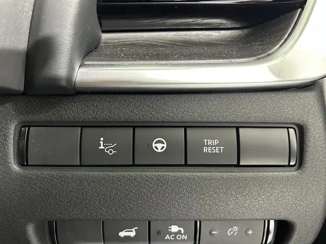 日産 エクストレイル G e－4ORCE 佐賀県 2023(令5)年 2.4万km ブリリアントホワイトパール 純正12.3インチナビ/フルセグTV/Bluetooth/Applecarplay/Androidauto/全方位カメラ　/衝突被害軽減システム/プロパイロット/レーダークルーズコントロール/レーンアシスト/ヘッドアップディスプレイ/ブラインドスポットモニター/デジタルインナールームミラー/自動駐車システム/ダウンヒルアシストコントロール/ロードサインアシスト/クリアランスソナー/オートライト/オートマチックハイビーム/LEDヘッドライト/LEDフォグライト/電動パーキング/オートブレーキホールド/純正ナビ連動型前後ドライブレコーダー/ビルトインETC2.0/4WD/パワーバックドア/ステアリングヒーター/運転席・助手席・後席シートヒーター/運転席・助手席パワーシート/合皮シート/メモリーシート/ISOFIX対応/ワイヤレス充電器/後席サンシェード/純正フロアマット/純正19インチアルミホイール