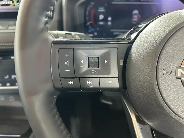 日産 エクストレイル G e－4ORCE 佐賀県 2023(令5)年 2.4万km ブリリアントホワイトパール 純正12.3インチナビ/フルセグTV/Bluetooth/Applecarplay/Androidauto/全方位カメラ　/衝突被害軽減システム/プロパイロット/レーダークルーズコントロール/レーンアシスト/ヘッドアップディスプレイ/ブラインドスポットモニター/デジタルインナールームミラー/自動駐車システム/ダウンヒルアシストコントロール/ロードサインアシスト/クリアランスソナー/オートライト/オートマチックハイビーム/LEDヘッドライト/LEDフォグライト/電動パーキング/オートブレーキホールド/純正ナビ連動型前後ドライブレコーダー/ビルトインETC2.0/4WD/パワーバックドア/ステアリングヒーター/運転席・助手席・後席シートヒーター/運転席・助手席パワーシート/合皮シート/メモリーシート/ISOFIX対応/ワイヤレス充電器/後席サンシェード/純正フロアマット/純正19インチアルミホイール