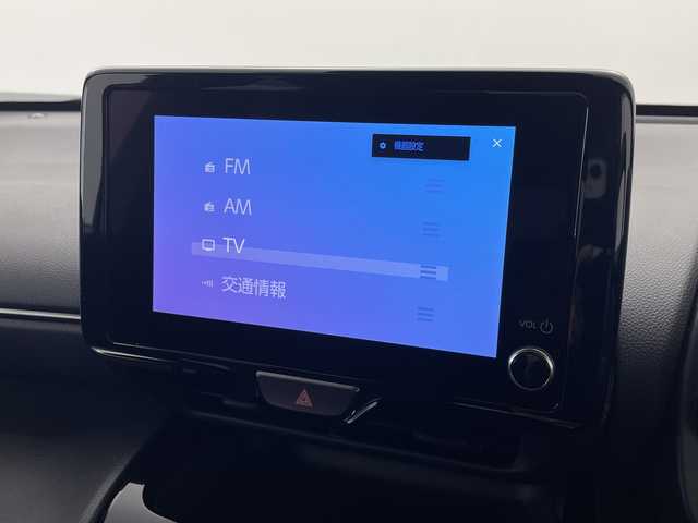 トヨタ ヤリスクロス ハイブリッド Z 群馬県 2025(令7)年 1.1万km プラチナホワイトパールマイカ 純正８型ナビ　/全周囲カメラ　/シートヒーター　/ハーフレザーシート　/ステアリングヒータ　/レーダークルーズコントロール　/ＥＴＣ２．０　/ＢＳＭ　/オートマチックハイビーム　/プリクラッシュセーフティシステム　/禁煙