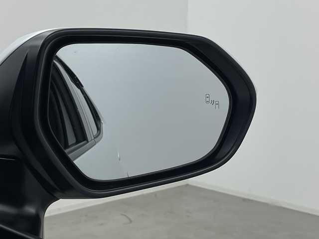 トヨタ ヤリスクロス ハイブリッド Z 群馬県 2025(令7)年 1.1万km プラチナホワイトパールマイカ 純正８型ナビ　/全周囲カメラ　/シートヒーター　/ハーフレザーシート　/ステアリングヒータ　/レーダークルーズコントロール　/ＥＴＣ２．０　/ＢＳＭ　/オートマチックハイビーム　/プリクラッシュセーフティシステム　/禁煙