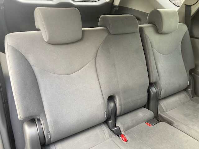 トヨタ プリウス α S Lセレクション 三重県 2012(平24)年 9.8万km ブラック (株)IDOMが運営する【じしゃロン四日市店】の自社ローン対象車両になります。こちらは現金ご利用時の価格です。自社ローンご希望の方は別途その旨お申付け下さい。/社外SDナビ（CD/BT/AM/FM）/バックカメラ/エンジンスタートボタン/スマートキー/ワンセグTV/前後ドライブレコーダー/LEDヘッドライト/社外16インチAW/社外フロアマット