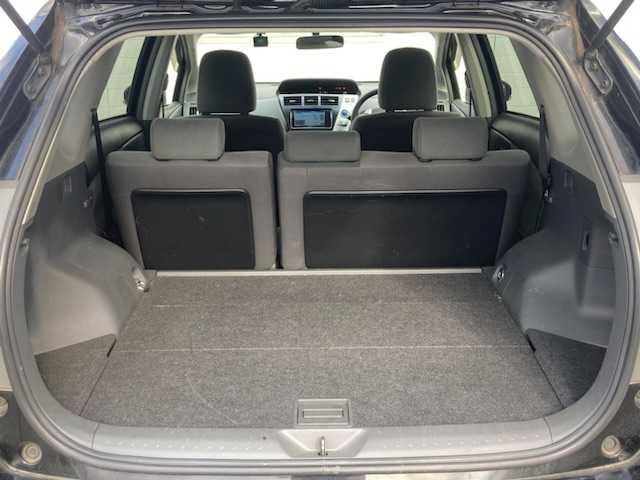 トヨタ プリウス α S Lセレクション 三重県 2012(平24)年 9.8万km ブラック (株)IDOMが運営する【じしゃロン四日市店】の自社ローン対象車両になります。こちらは現金ご利用時の価格です。自社ローンご希望の方は別途その旨お申付け下さい。/社外SDナビ（CD/BT/AM/FM）/バックカメラ/エンジンスタートボタン/スマートキー/ワンセグTV/前後ドライブレコーダー/LEDヘッドライト/社外16インチAW/社外フロアマット