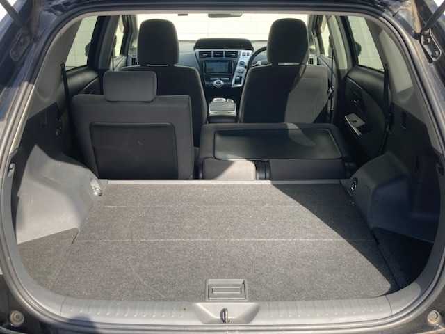 トヨタ プリウス α S Lセレクション 三重県 2012(平24)年 9.8万km ブラック (株)IDOMが運営する【じしゃロン四日市店】の自社ローン対象車両になります。こちらは現金ご利用時の価格です。自社ローンご希望の方は別途その旨お申付け下さい。/社外SDナビ（CD/BT/AM/FM）/バックカメラ/エンジンスタートボタン/スマートキー/ワンセグTV/前後ドライブレコーダー/LEDヘッドライト/社外16インチAW/社外フロアマット