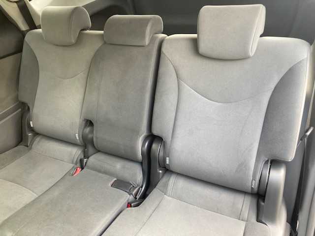 トヨタ プリウス α S Lセレクション 三重県 2012(平24)年 9.8万km ブラック (株)IDOMが運営する【じしゃロン四日市店】の自社ローン対象車両になります。こちらは現金ご利用時の価格です。自社ローンご希望の方は別途その旨お申付け下さい。/社外SDナビ（CD/BT/AM/FM）/バックカメラ/エンジンスタートボタン/スマートキー/ワンセグTV/前後ドライブレコーダー/LEDヘッドライト/社外16インチAW/社外フロアマット