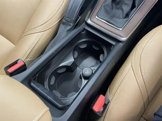 ボルボ Ｖ４０ T3 インスクリプション 岡山県 2017(平29)年 3.8万km 青 インテリジェントセーフティ/・アダクティブ・クルーズ・コントロール/・アクティブ・ハイビーム/・歩行者エアバック/・ブラインドスポット・インフォメーション・システム/・レーン・チェンジ・マージ・エイド/・レーン・キーピング・エイド/・ドライバー・アラート・コントロール/・クロス・トラフィック・アラート/・ロード・サイン・インフォメーション/・歩行者・サイクリスト検知機能付追突回避・軽減フルオートブレ　　　ーキ・システム/・バックカメラ/パドルシフト/本革（ブラウン）（シートヒーター）/LEDヘッドライト/純正ナビ/純正アルミ（17インチ）/ドライブレコーダー/プレミアムサウンドオーディオシステム/　（harman/kardon）/取扱説明書/保証書/記録簿/ETC/スペアキー