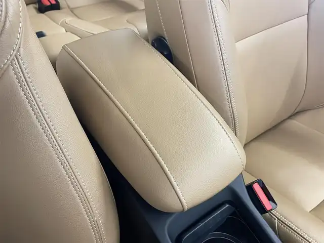 ボルボ Ｖ４０ T3 インスクリプション 岡山県 2017(平29)年 3.8万km 青 インテリジェントセーフティ/・アダクティブ・クルーズ・コントロール/・アクティブ・ハイビーム/・歩行者エアバック/・ブラインドスポット・インフォメーション・システム/・レーン・チェンジ・マージ・エイド/・レーン・キーピング・エイド/・ドライバー・アラート・コントロール/・クロス・トラフィック・アラート/・ロード・サイン・インフォメーション/・歩行者・サイクリスト検知機能付追突回避・軽減フルオートブレ　　　ーキ・システム/・バックカメラ/パドルシフト/本革（ブラウン）（シートヒーター）/LEDヘッドライト/純正ナビ/純正アルミ（17インチ）/ドライブレコーダー/プレミアムサウンドオーディオシステム/　（harman/kardon）/取扱説明書/保証書/記録簿/ETC/スペアキー