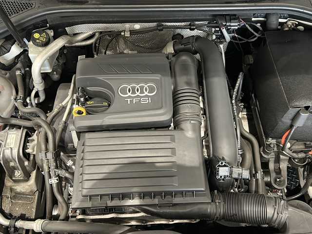 アウディ Ａ３ セダン 1．4 TFSIシリンダーオンデマンド 新潟県 2014(平26)年 10.1万km 白 コンビニエンスパッケージ/・  アドバンストキーシステム/・リヤビューカメラ/・アウディパーキングシステム/社外エアロ（フロント/サイド/リア）/社外パドルシフト/社外シートカバー/MMI ナビゲーションシステム/・フルセグTV/・Bluetooth/・AM/FM/・CD/DVD/クルーズコントロール/オートライト/オートエアコン/ハンドルスイッチ/純正アルミホイール/ETC