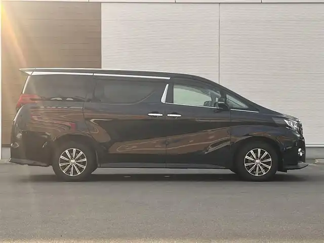トヨタ アルファード S 秋田県 2015(平27)年 15.5万km スパークリングブラックパールクリスタルシャイン ４WD/両側パワスラ/LEDヘッドライト/社外ナビ/フルセグ/バックカメラ/社外アルミ/スマートキー/アイドリングストップ/コーナーセンサー/パーキングアシスト/プッシュスタート/ステアリングスイッチ/MTモード付AT/フリップダウンモニター/ドライブレコーダー/ETC/純正フロアマット/純正ドアバイザー/寒冷地仕様/オートライト/ダブルオートエアコン/横滑り防止/電動格納ウィンカーミラー