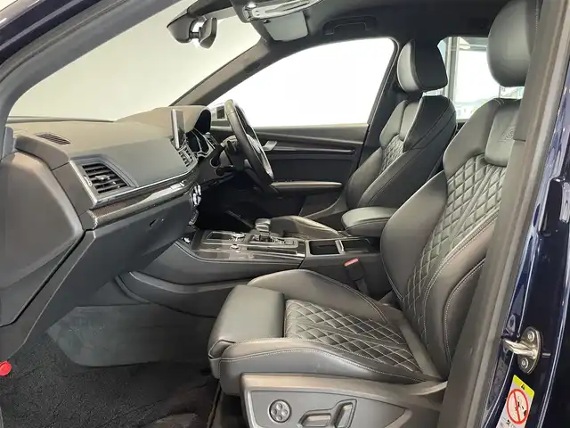 アウディ ＳＱ５ 愛知県 2018(平30)年 6万km 紺Ｍ ＢＡＮＧ＆ＯＬＵＦＳＥＮサウンド　/ファインナッパレザー　/バーチャコクピット　/マトリクスＬＥＤヘッドライト/純正ナビ　/フルセグＴＶ　/Ｂｌｕｅｔｏｏｔｈ　/３６０度カメラ　/ＡＣＣ　/ＬＫＡ　/ＢＳＭ　/シートヒーター　/パワーバックドア/ドライブレコーダー/プッシュスタート/ウィンカーミラー/アイドリングストップ