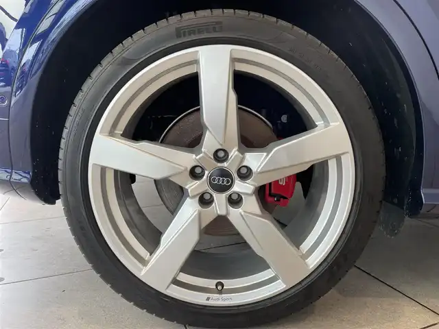 アウディ ＳＱ５ 愛知県 2018(平30)年 6万km 紺Ｍ ＢＡＮＧ＆ＯＬＵＦＳＥＮサウンド　/ファインナッパレザー　/バーチャコクピット　/マトリクスＬＥＤヘッドライト/純正ナビ　/フルセグＴＶ　/Ｂｌｕｅｔｏｏｔｈ　/３６０度カメラ　/ＡＣＣ　/ＬＫＡ　/ＢＳＭ　/シートヒーター　/パワーバックドア/ドライブレコーダー/プッシュスタート/ウィンカーミラー/アイドリングストップ