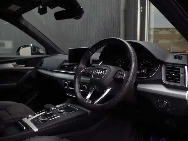 アウディ Ｑ５ 40TDIクワトロスポーツエアサ 香川県 2019(令1)年 3.7万km ミトスブラックメタリック 純正ナビ/360度カメラ/コーナーセンサー/ハーフレザー/シートヒーター/パワーシート/パワーバックドア/前後ドライブレコーダー/純正20インチアルミ/マトリクスLEDライト