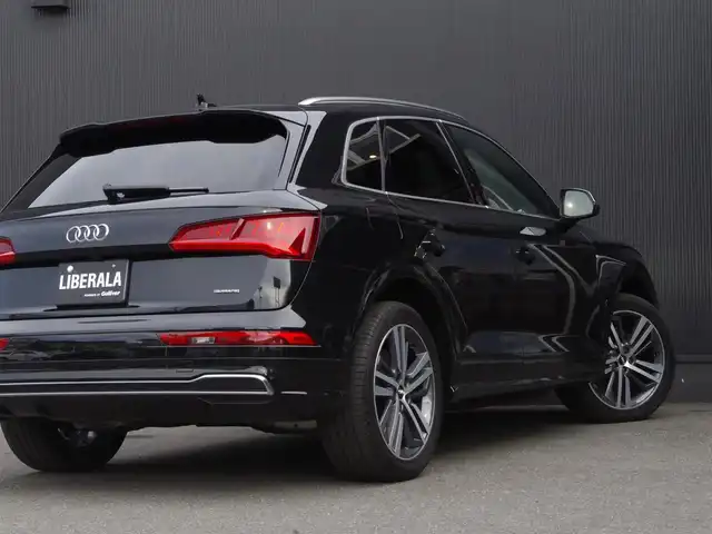 アウディ Ｑ５ 40TDIクワトロスポーツエアサ 香川県 2019(令1)年 3.7万km ミトスブラックメタリック 純正ナビ/360度カメラ/コーナーセンサー/ハーフレザー/シートヒーター/パワーシート/パワーバックドア/前後ドライブレコーダー/純正20インチアルミ/マトリクスLEDライト