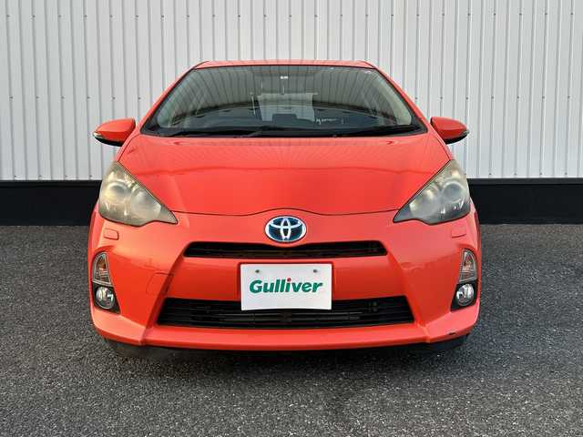 トヨタ アクア S 山形県 2014(平26)年 4万km シトラスオレンジマイカメタリック 純正7インチナビ/(BT/フルセグTV/CD/DVD/AM/FM）/バックカメラ/ETC/アイドリングストップ/LEDヘッドライト/フォグランプ/オートライト/ウィンカーミラー/電動格納ミラー/シートリフター/プッシュスタート/スマートキー/フロアマット/ドアバイザー/スペアキー/取扱説明書/保証書