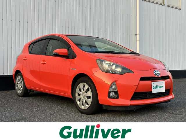 トヨタ アクア S 山形県 2014(平26)年 4万km シトラスオレンジマイカメタリック 純正7インチナビ/(BT/フルセグTV/CD/DVD/AM/FM）/バックカメラ/ETC/アイドリングストップ/LEDヘッドライト/フォグランプ/オートライト/ウィンカーミラー/電動格納ミラー/シートリフター/プッシュスタート/スマートキー/フロアマット/ドアバイザー/スペアキー/取扱説明書/保証書