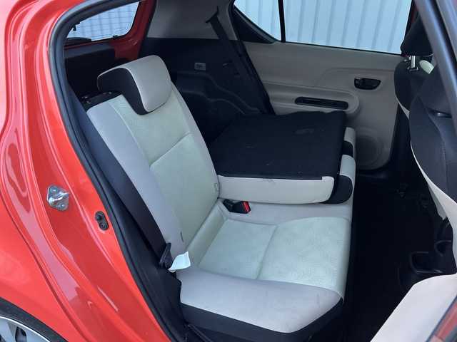 トヨタ アクア S 山形県 2014(平26)年 4万km シトラスオレンジマイカメタリック 純正7インチナビ/(BT/フルセグTV/CD/DVD/AM/FM）/バックカメラ/ETC/アイドリングストップ/LEDヘッドライト/フォグランプ/オートライト/ウィンカーミラー/電動格納ミラー/シートリフター/プッシュスタート/スマートキー/フロアマット/ドアバイザー/スペアキー/取扱説明書/保証書