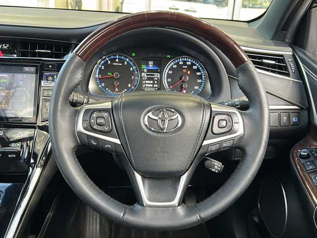 トヨタ ハリアー プレミアム 静岡県 2017(平29)年 9万km 黒 ナビ/・Bluetooth/CD/DVD/SD/USB/HDMI/・ラジオ/フルセグTV/主要装備/・レーダークルーズコントロール　/・ドライブレコーダー　/・バックカメラ　/・テレスコピックステアリング　/・ＥＴＣ　/・レーンキープアシスト　/・オートライト　/・オートハイビーム　/・ハーフレザーシート　/・サンルーフ　/・パワーシート/・ステアリングリモコン/・フォグランプ/・プッシュスタート/・スマートキー/・コーナーセンサー/・LEDヘッドライト/・純正フロアマット/・純正アルミホイール