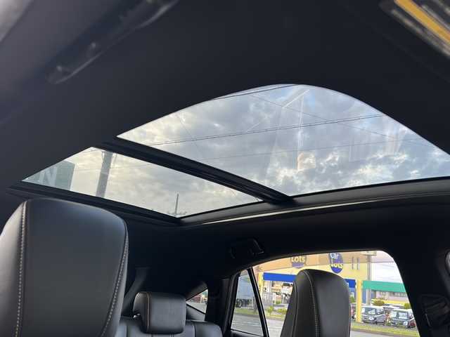 トヨタ ハリアー プレミアム 静岡県 2017(平29)年 9万km 黒 ナビ/・Bluetooth/CD/DVD/SD/USB/HDMI/・ラジオ/フルセグTV/主要装備/・レーダークルーズコントロール　/・ドライブレコーダー　/・バックカメラ　/・テレスコピックステアリング　/・ＥＴＣ　/・レーンキープアシスト　/・オートライト　/・オートハイビーム　/・ハーフレザーシート　/・サンルーフ　/・パワーシート/・ステアリングリモコン/・フォグランプ/・プッシュスタート/・スマートキー/・コーナーセンサー/・LEDヘッドライト/・純正フロアマット/・純正アルミホイール