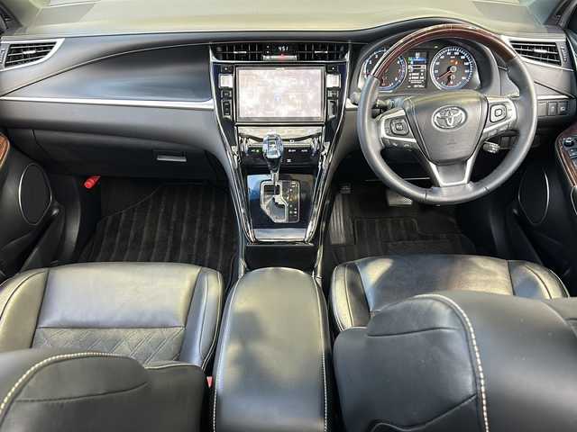 トヨタ ハリアー プレミアム 静岡県 2017(平29)年 9万km 黒 ナビ/・Bluetooth/CD/DVD/SD/USB/HDMI/・ラジオ/フルセグTV/主要装備/・レーダークルーズコントロール　/・ドライブレコーダー　/・バックカメラ　/・テレスコピックステアリング　/・ＥＴＣ　/・レーンキープアシスト　/・オートライト　/・オートハイビーム　/・ハーフレザーシート　/・サンルーフ　/・パワーシート/・ステアリングリモコン/・フォグランプ/・プッシュスタート/・スマートキー/・コーナーセンサー/・LEDヘッドライト/・純正フロアマット/・純正アルミホイール