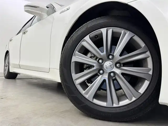 トヨタ クラウン ハイブリッド アスリートS 福岡県 2016(平28)年 4.2万km ホワイトパールクリスタルシャイン 純正ナビ／フルセグＴＶ／ＢＴ　/ビルトインＥＴＣ　/バックカメラ　/衝突被害軽減システム　/クルーズコントロール　/レーンキープ　/コーナーセンサー　/前席シートヒーター　/前席パワーシート　/ハンドルヒーター　/ＬＥＤ