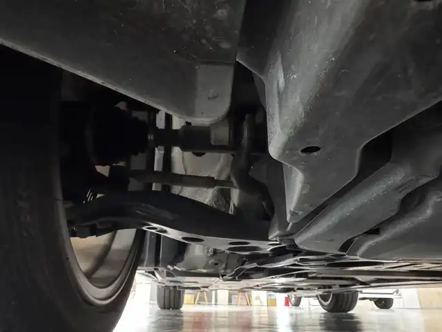 トヨタ カローラツーリング ハイブリッド ダブルバイビー 三重県 2020(令2)年 5.4万km プラチナホワイトパールマイカ ハイブリッド/FF/フロアCVT/【OP】純正 9インチ ディスプレイオーディオ/（AM/FM/USB/iPod/Bluetooth/Miracast/CarPlay/AndroidAuto）/バックカメラ/【DOP】プレミアムサウンド8chスピーカー＆ダブルツィーターシステム/ドライブレコーダー 前後/ビルトイン ETC/Toyota Safety Sense/●プリクラッシュセーフティ/●レーントレーシングアシスト/●レーダークルコン（全車速追従機能付）/●オートハイビーム/●ロードサインアシスト/・【OP】ブラインドスポットモニター＋リヤクロストラフィックアラート/・パーキングサポートブレーキ（静止物・後方接近車両*）/・先行車発進告知機能/など/装備/・【OP】ルーフレール（ダークグレーM塗装）/・【OP】ハーフレザーシート（合皮＋レザテック）/・【OP】アクセサリーコンセント（AC100V・1500W/コンセント2個、非常時給電システム付）/・【OP】おくだけ充電/・オートエアコン/・オートライト/・LED ヘッドランプ＋フロントフォグランプ/・電子パーキングブレーキ＆ブレーキホールド/・プッシュスタート/・スマートキーx2/など