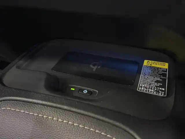 トヨタ カローラツーリング ハイブリッド ダブルバイビー 三重県 2020(令2)年 5.4万km プラチナホワイトパールマイカ ハイブリッド/FF/フロアCVT/【OP】純正 9インチ ディスプレイオーディオ/（AM/FM/USB/iPod/Bluetooth/Miracast/CarPlay/AndroidAuto）/バックカメラ/【DOP】プレミアムサウンド8chスピーカー＆ダブルツィーターシステム/ドライブレコーダー 前後/ビルトイン ETC/Toyota Safety Sense/●プリクラッシュセーフティ/●レーントレーシングアシスト/●レーダークルコン（全車速追従機能付）/●オートハイビーム/●ロードサインアシスト/・【OP】ブラインドスポットモニター＋リヤクロストラフィックアラート/・パーキングサポートブレーキ（静止物・後方接近車両*）/・先行車発進告知機能/など/装備/・【OP】ルーフレール（ダークグレーM塗装）/・【OP】ハーフレザーシート（合皮＋レザテック）/・【OP】アクセサリーコンセント（AC100V・1500W/コンセント2個、非常時給電システム付）/・【OP】おくだけ充電/・オートエアコン/・オートライト/・LED ヘッドランプ＋フロントフォグランプ/・電子パーキングブレーキ＆ブレーキホールド/・プッシュスタート/・スマートキーx2/など