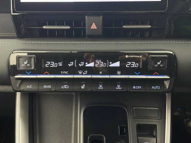 トヨタ ノア S－Z 秋田県 2023(令5)年 1.7万km ホワイトパールクリスタルシャイン ワンオーナー/４WD/純正メモリーナビ(Bluetooth/CD/DVD/フルセグ)/ヘットアップディスプレイ/バックカメラ/ETC2.0/デジタルインナーミラー/クルーズコントロール/クリアランスソナー/前席シートヒーター/ステアリングヒーター/前後ドライブレコーダー/前後コーナーセンサー/両側パワースライドドア/純正AW/サンシェード/HDMI端子/LEDヘッドライト/スマートキー