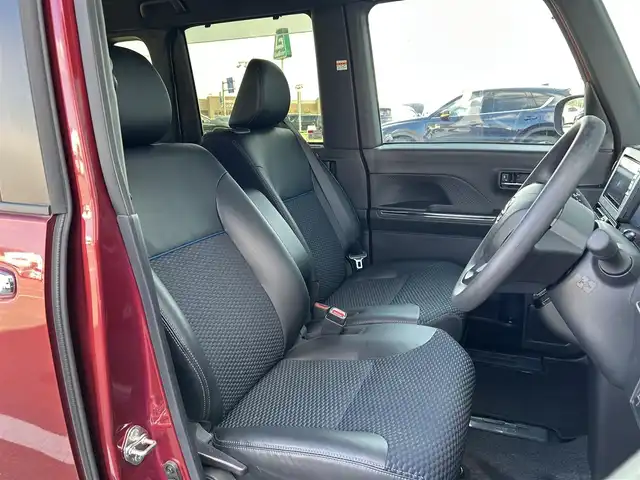 ダイハツ タント カスタム X 香川県 2023(令5)年 0.7万km ファイアークォーツレッドM 登録時走行距離：6138km/スマートアシスト/→衝突回避支援ブレーキ/→車線逸脱警報機能/→先行車発進お知らせ機能/純正7型ナビ/→ＣＤ／ＤＶＤ/→フルセグTV/バックカメラ/両側パワースライドドア/ハーフレザーシート/前席シートヒーター/ステアリングリモコン/LEDヘッドライト/オートライト/ドライブレコーダー/純正14インチアルミホイール/純正フロアマット/スマートキー/プッシュスタート/電動格納ウィンカーミラー/バイザー