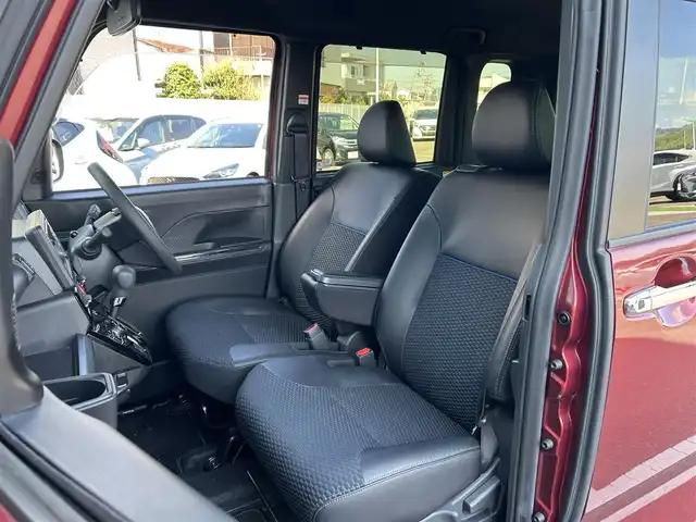 ダイハツ タント カスタム X 香川県 2023(令5)年 0.7万km ファイアークォーツレッドM 登録時走行距離：6138km/スマートアシスト/→衝突回避支援ブレーキ/→車線逸脱警報機能/→先行車発進お知らせ機能/純正7型ナビ/→ＣＤ／ＤＶＤ/→フルセグTV/バックカメラ/両側パワースライドドア/ハーフレザーシート/前席シートヒーター/ステアリングリモコン/LEDヘッドライト/オートライト/ドライブレコーダー/純正14インチアルミホイール/純正フロアマット/スマートキー/プッシュスタート/電動格納ウィンカーミラー/バイザー