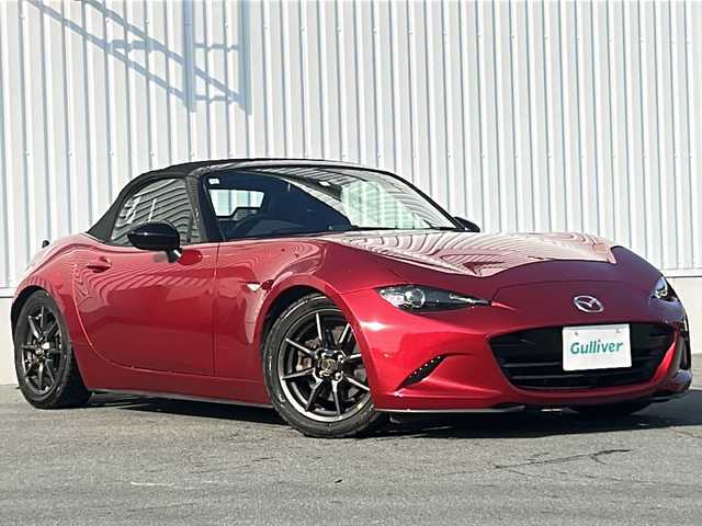 マツダ ロードスター RS 三重県 2016(平28)年 13.2万km ソウルレッドプレミアムメタリック 純正ナビ/ＢＳＭ/ＥＴＣ/スペアキー/シートヒーター/USB給電/レーンキープアシスト/LEDヘッドライト/ステアリングスイッチ/オートライト/RECAROシート/MT車/禁煙車