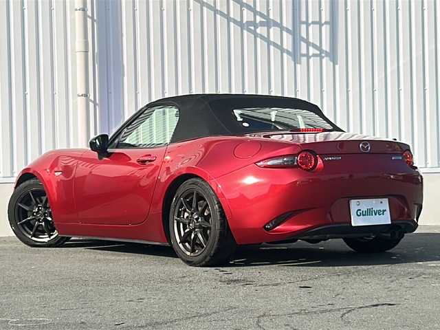 マツダ ロードスター RS 三重県 2016(平28)年 13.2万km ソウルレッドプレミアムメタリック 純正ナビ/ＢＳＭ/ＥＴＣ/スペアキー/シートヒーター/USB給電/レーンキープアシスト/LEDヘッドライト/ステアリングスイッチ/オートライト/RECAROシート/MT車/禁煙車