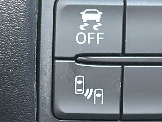 マツダ ロードスター RS 三重県 2016(平28)年 13.2万km ソウルレッドプレミアムメタリック 純正ナビ/ＢＳＭ/ＥＴＣ/スペアキー/シートヒーター/USB給電/レーンキープアシスト/LEDヘッドライト/ステアリングスイッチ/オートライト/RECAROシート/MT車/禁煙車