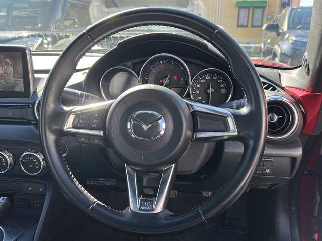 マツダ ロードスター RS 三重県 2016(平28)年 13.2万km ソウルレッドプレミアムメタリック 純正ナビ/ＢＳＭ/ＥＴＣ/スペアキー/シートヒーター/USB給電/レーンキープアシスト/LEDヘッドライト/ステアリングスイッチ/オートライト/RECAROシート/MT車/禁煙車