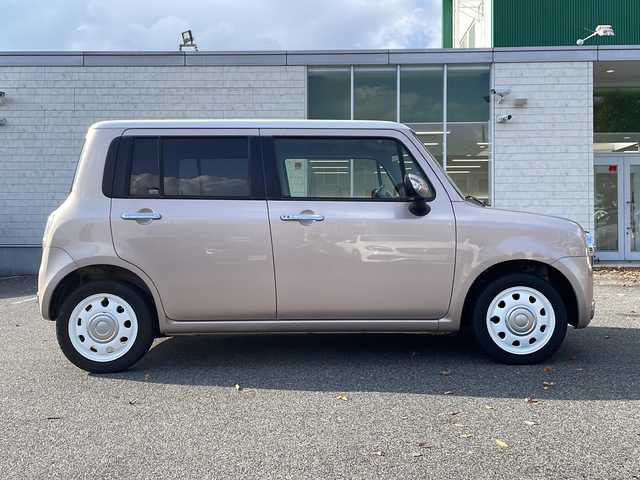 スズキ ラパン ショコラ X 鳥取県 2013(平25)年 5.6万km シャンパンピンクパール/メタリックホワイト ホワイトルーフ/専用インテリア/・合皮シート/本革巻ステアリング/KENWOOD彩速ナビ【MDV-Z701】/・フルセグ/Bluetooth/CD/DVD/バックカメラ/スマートキー/プッシュスタート/ETC/前後ドライブレコーダー/ABS/セキュリティアラーム/オートライト/キセノンヘッドライト/Wエアバック