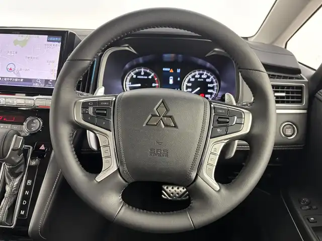三菱 デリカＤ：５ シャモニー 埼玉県 2025(令7)年 0.1万km未満 白Ⅱ 未使用車/D:5専用11型アルパインナビゲーション(EX11NX)/（フルセグTV/CD/DVD/Bluetooth/AM/FM)/全方位カメラ/衝突軽減システム/レーダークルーズコントロール/両側パワースライドドア /パワーバックドア /パドルシフト/シートヒーター/ハンドルヒーター/ハーフレザーシート/ 電動パーキングブレーキ/ブレーキホールド/純正１８インチアルミホイール/オリジナルナビ取付パッケージ＋リアモニター取付パッケージ