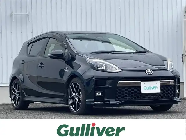 トヨタ アクア G GRスポーツ 熊本県 2018(平30)年 9.1万km ブラックマイカ 純正ナビ/・AM/FM/CD/SD/USB/HDMI/BT/・フルセグTV/バックカメラ/トヨタセーフティセンス/・プリクラッシュセーフティ/・レーンディパーチャーアラート/・先行車発進お知らせ機能/・オートマチックハイビーム/クルーズコントロール/車両接近通報装置/純正ドライブレコーダー/ETC2.0/革巻きステアリング/・ステアリングリモコン/オートライト/・フォグランプ/・LEDライト/電動格納ミラー/・ウィンカーミラー/ドアバイザー/ハーフレザーシート/純正フロアマット/純正アルミホイール/スマートキー