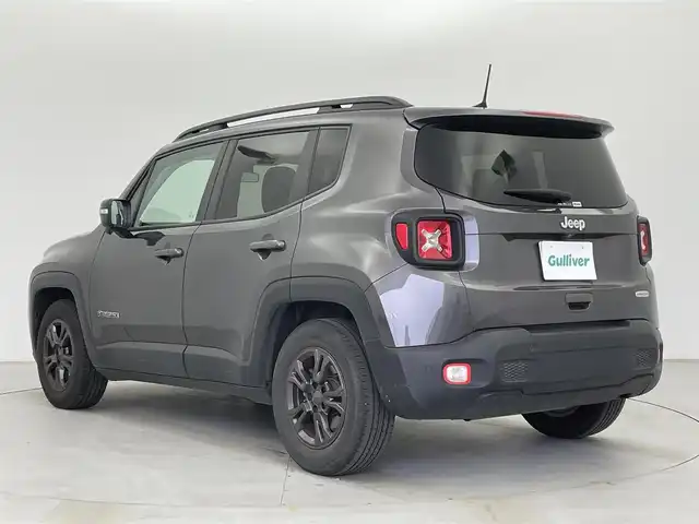 クライスラー・ジープ ジープ レネゲード ロンジチュード 富山県 2020(令2)年 4.8万km ガンＭ ワンオーナー/純正ディスプレイオーディオ(AM/FM/BT/USB/AUX)/バックカメラ/クルーズコントロール/レーンキープアシスト/衝突軽減ブレーキ/ブラインドスポットモニター/電動パーキングブレーキ/後方コーナーセンサー/ルーフレール/アイドリングストップ/横滑り防止装置/純正AW/純正フロアマット/ハロゲンヘッドライト/フォグランプ/プッシュスタート/スマートキー/スペアキー1本/取扱説明書/保証書