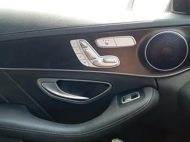 メルセデス・ベンツ Ｃ２００ アバンギャルド AMGライン 福井県 2014(平26)年 4.9万km ポーラホワイト ワンオーナー車/純正18インチAW/本革シート/前席パワーシート/電動トランクリッド/パドルシフト/前後コーナーセンサー/クルーズコントロール/LEDヘッドライト/Rフォグ/バックカメラ/純正HDDナビ/フルセグテレビ/横滑り防止装置/盗難防止装置/アイドリングストップ/純正フロアマット/スマートキー