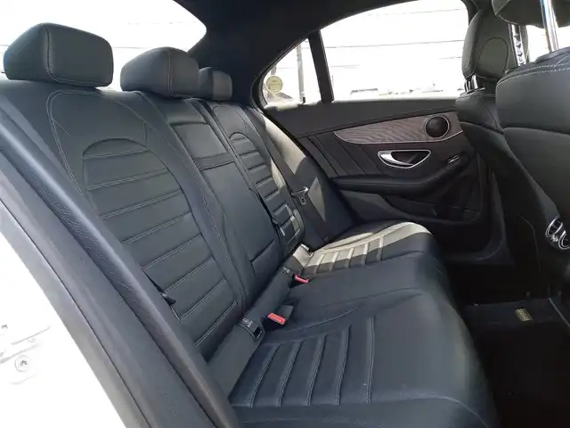 メルセデス・ベンツ Ｃ２００ アバンギャルド AMGライン 福井県 2014(平26)年 4.9万km ポーラホワイト ワンオーナー車/純正18インチAW/本革シート/前席パワーシート/電動トランクリッド/パドルシフト/前後コーナーセンサー/クルーズコントロール/LEDヘッドライト/Rフォグ/バックカメラ/純正HDDナビ/フルセグテレビ/横滑り防止装置/盗難防止装置/アイドリングストップ/純正フロアマット/スマートキー