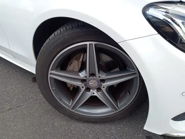 メルセデス・ベンツ Ｃ２００ アバンギャルド AMGライン 福井県 2014(平26)年 4.9万km ポーラホワイト ワンオーナー車/純正18インチAW/本革シート/前席パワーシート/電動トランクリッド/パドルシフト/前後コーナーセンサー/クルーズコントロール/LEDヘッドライト/Rフォグ/バックカメラ/純正HDDナビ/フルセグテレビ/横滑り防止装置/盗難防止装置/アイドリングストップ/純正フロアマット/スマートキー