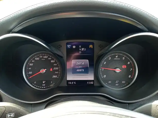 メルセデス・ベンツ Ｃ２００ アバンギャルド AMGライン 福井県 2014(平26)年 4.9万km ポーラホワイト ワンオーナー車/純正18インチAW/本革シート/前席パワーシート/電動トランクリッド/パドルシフト/前後コーナーセンサー/クルーズコントロール/LEDヘッドライト/Rフォグ/バックカメラ/純正HDDナビ/フルセグテレビ/横滑り防止装置/盗難防止装置/アイドリングストップ/純正フロアマット/スマートキー