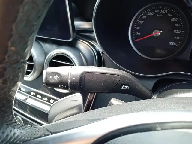 メルセデス・ベンツ Ｃ２００ アバンギャルド AMGライン 福井県 2014(平26)年 4.9万km ポーラホワイト ワンオーナー車/純正18インチAW/本革シート/前席パワーシート/電動トランクリッド/パドルシフト/前後コーナーセンサー/クルーズコントロール/LEDヘッドライト/Rフォグ/バックカメラ/純正HDDナビ/フルセグテレビ/横滑り防止装置/盗難防止装置/アイドリングストップ/純正フロアマット/スマートキー