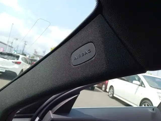 メルセデス・ベンツ Ｃ２００ アバンギャルド AMGライン 福井県 2014(平26)年 4.9万km ポーラホワイト ワンオーナー車/純正18インチAW/本革シート/前席パワーシート/電動トランクリッド/パドルシフト/前後コーナーセンサー/クルーズコントロール/LEDヘッドライト/Rフォグ/バックカメラ/純正HDDナビ/フルセグテレビ/横滑り防止装置/盗難防止装置/アイドリングストップ/純正フロアマット/スマートキー