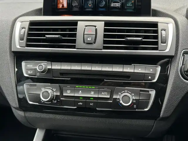 ＢＭＷ １１８ｄ Mスポーツ 茨城県 2016(平28)年 4万km 黒 後期型/インテリジェントセーフティ/レーンディパーチャーウォーニング/クルーズコントロール　/PDC /Bカメラ 　/純正ナビ /CD /DVD /BT /USB /ETC /LEDヘッドライト /ブラックグリル /Mスポーツブルーキャリパー /Mスポーツ18インチAW/禁煙車