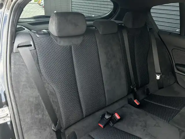 ＢＭＷ １１８ｄ Mスポーツ 茨城県 2016(平28)年 4万km 黒 後期型/インテリジェントセーフティ/レーンディパーチャーウォーニング/クルーズコントロール　/PDC /Bカメラ 　/純正ナビ /CD /DVD /BT /USB /ETC /LEDヘッドライト /ブラックグリル /Mスポーツブルーキャリパー /Mスポーツ18インチAW/禁煙車