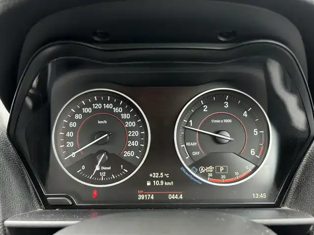 ＢＭＷ １１８ｄ Mスポーツ 茨城県 2016(平28)年 4万km 黒 後期型/インテリジェントセーフティ/レーンディパーチャーウォーニング/クルーズコントロール　/PDC /Bカメラ 　/純正ナビ /CD /DVD /BT /USB /ETC /LEDヘッドライト /ブラックグリル /Mスポーツブルーキャリパー /Mスポーツ18インチAW/禁煙車