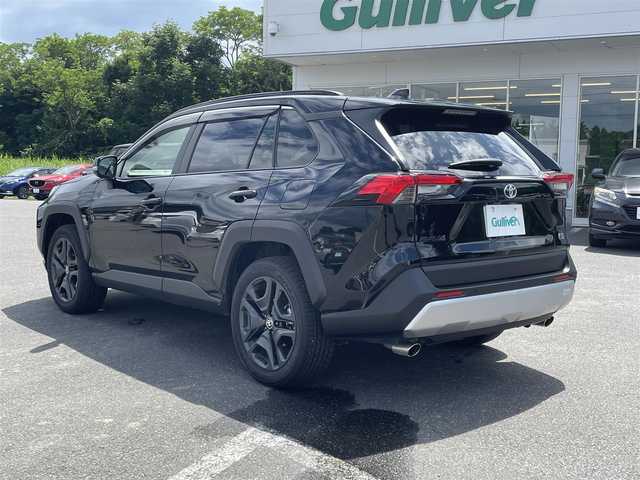 トヨタ ＲＡＶ４ ハイブリッド アドベンチャー 青森県 2024(令6)年 0.7万km アティチュードブラックマイカ 純正ディスプレイオーディオ/TV/BT/前後ドライブレコーダー/ETC2.0/バックカメラ/パノラミックビューモニター/クルーズコントロール（追従有）/ハイビームアシスト/オートライト/パワーリヤゲート/ステアリングヒーター/前席エアシート/レザーシート/トヨタセーフティセンス/D席シートメモリ/純正フロアマット