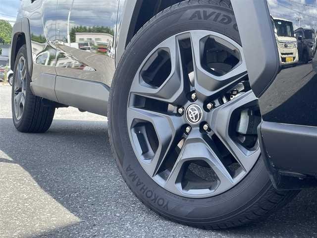 トヨタ ＲＡＶ４ ハイブリッド アドベンチャー 青森県 2024(令6)年 0.7万km アティチュードブラックマイカ 純正ディスプレイオーディオ/TV/BT/前後ドライブレコーダー/ETC2.0/バックカメラ/パノラミックビューモニター/クルーズコントロール（追従有）/ハイビームアシスト/オートライト/パワーリヤゲート/ステアリングヒーター/前席エアシート/レザーシート/トヨタセーフティセンス/D席シートメモリ/純正フロアマット