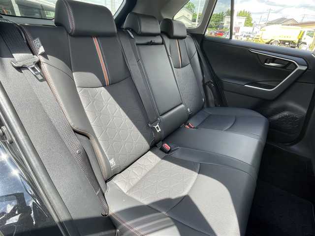 トヨタ ＲＡＶ４ ハイブリッド アドベンチャー 青森県 2024(令6)年 0.7万km アティチュードブラックマイカ 純正ディスプレイオーディオ/TV/BT/前後ドライブレコーダー/ETC2.0/バックカメラ/パノラミックビューモニター/クルーズコントロール（追従有）/ハイビームアシスト/オートライト/パワーリヤゲート/ステアリングヒーター/前席エアシート/レザーシート/トヨタセーフティセンス/D席シートメモリ/純正フロアマット