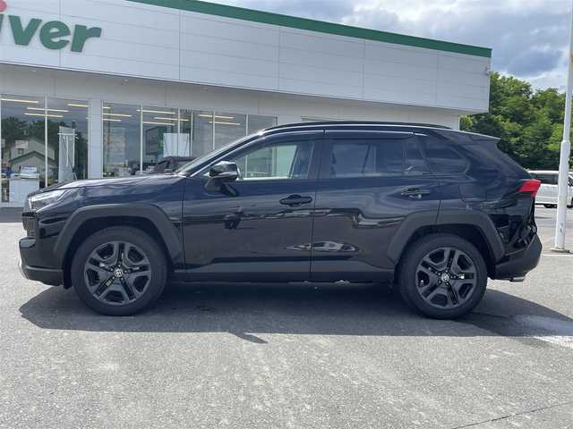 トヨタ ＲＡＶ４ ハイブリッド アドベンチャー 青森県 2024(令6)年 0.7万km アティチュードブラックマイカ 純正ディスプレイオーディオ/TV/BT/前後ドライブレコーダー/ETC2.0/バックカメラ/パノラミックビューモニター/クルーズコントロール（追従有）/ハイビームアシスト/オートライト/パワーリヤゲート/ステアリングヒーター/前席エアシート/レザーシート/トヨタセーフティセンス/D席シートメモリ/純正フロアマット